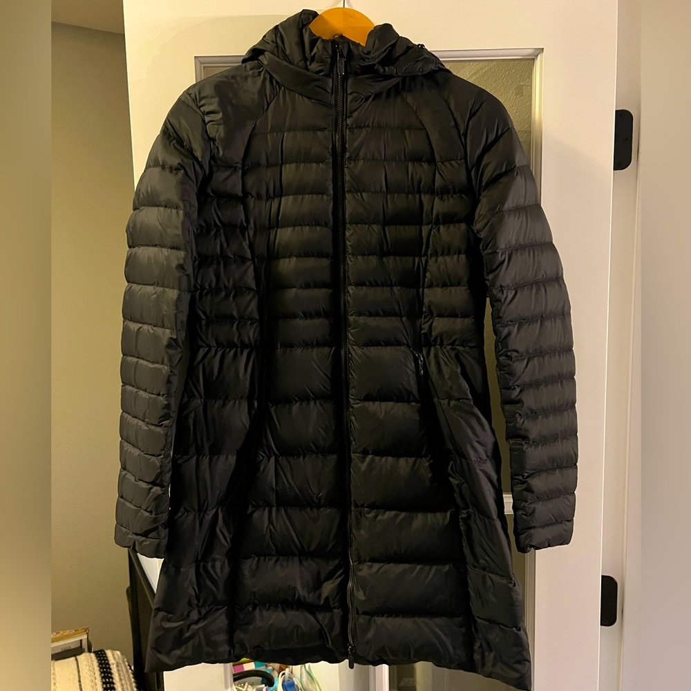 Lululemon Lightweight Packable Long Coat, size 8, black
